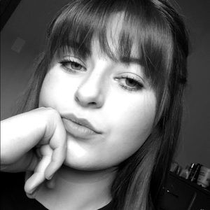 Meet your Posher, Katelyn